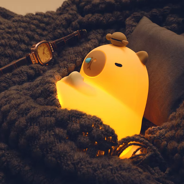 Capybara Akıllı Alarm Saat – Gece Lambası & Titreşimli Uyanma